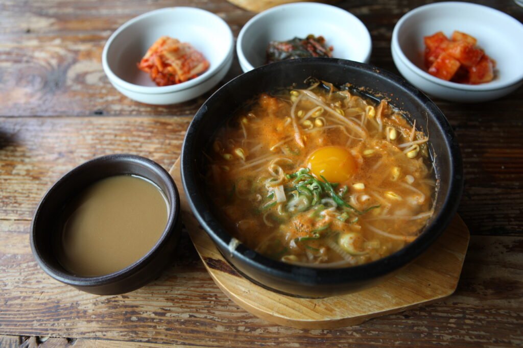 Kongnamul-gukbap