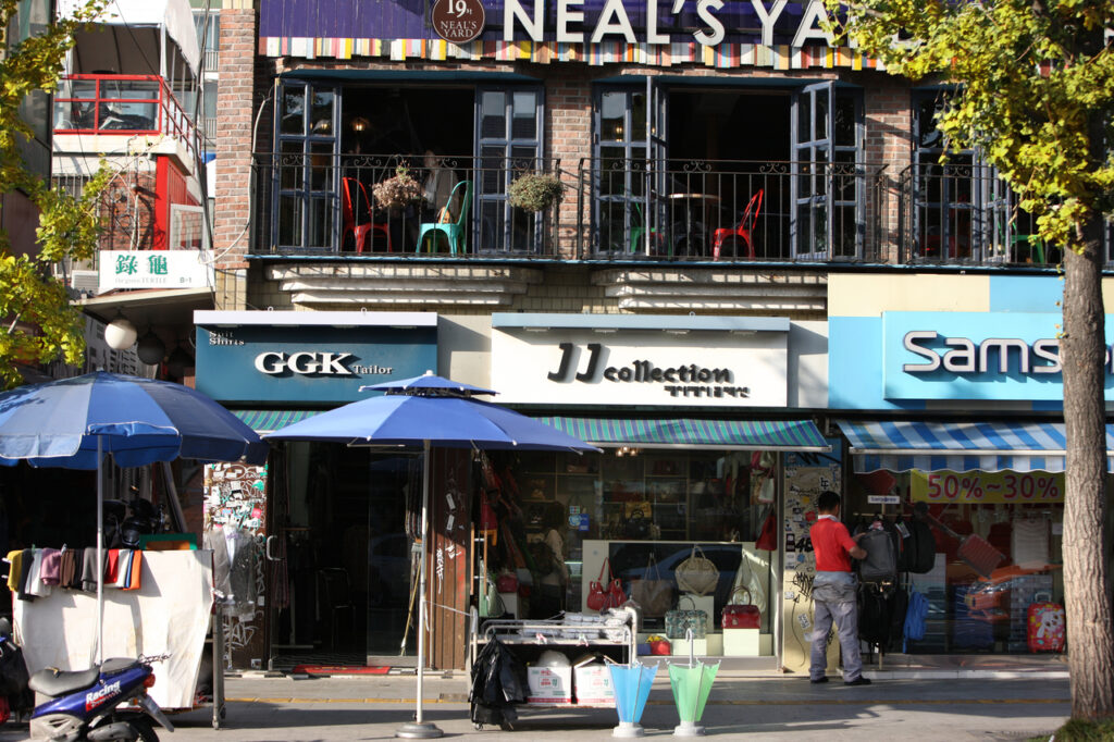 Why You Must Visit Itaewon : Best Food, Nightlife & Hidden Gems