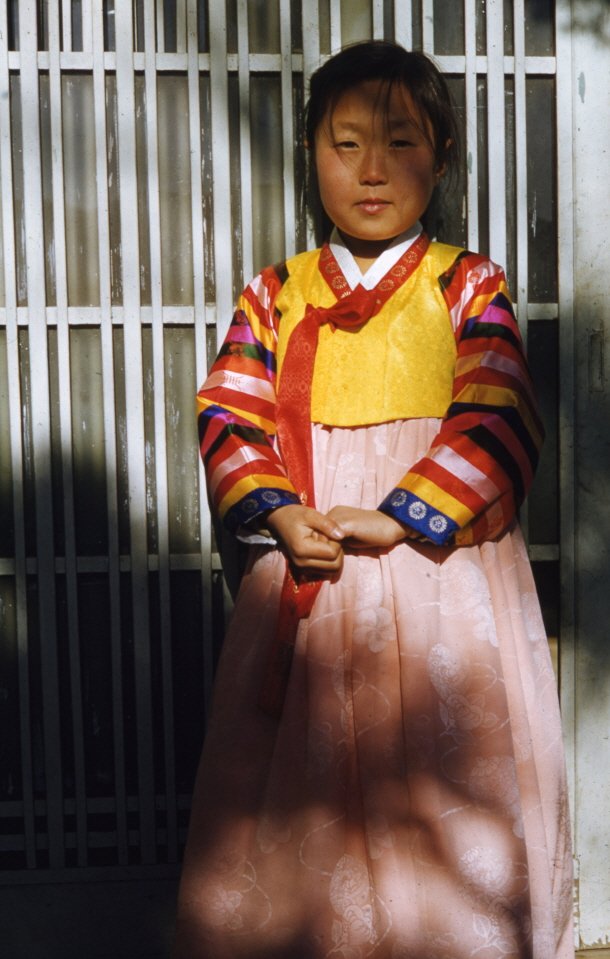 A child wearing Saekdong clothes