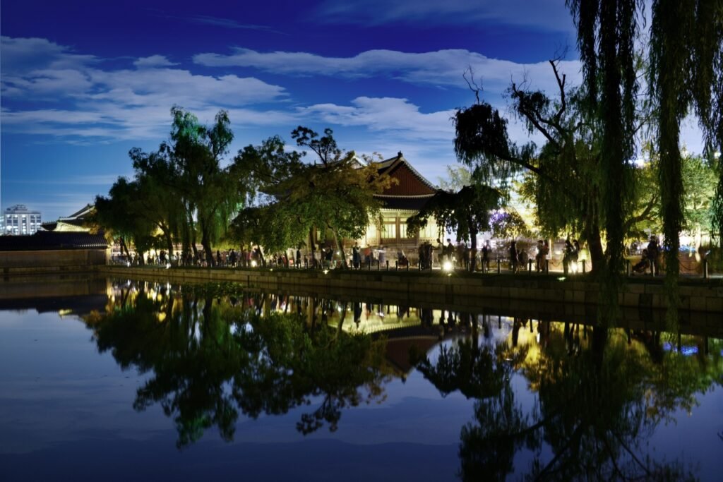 Royal Seoul: Palaces, Ancestral Shrines, and Sacred Grounds