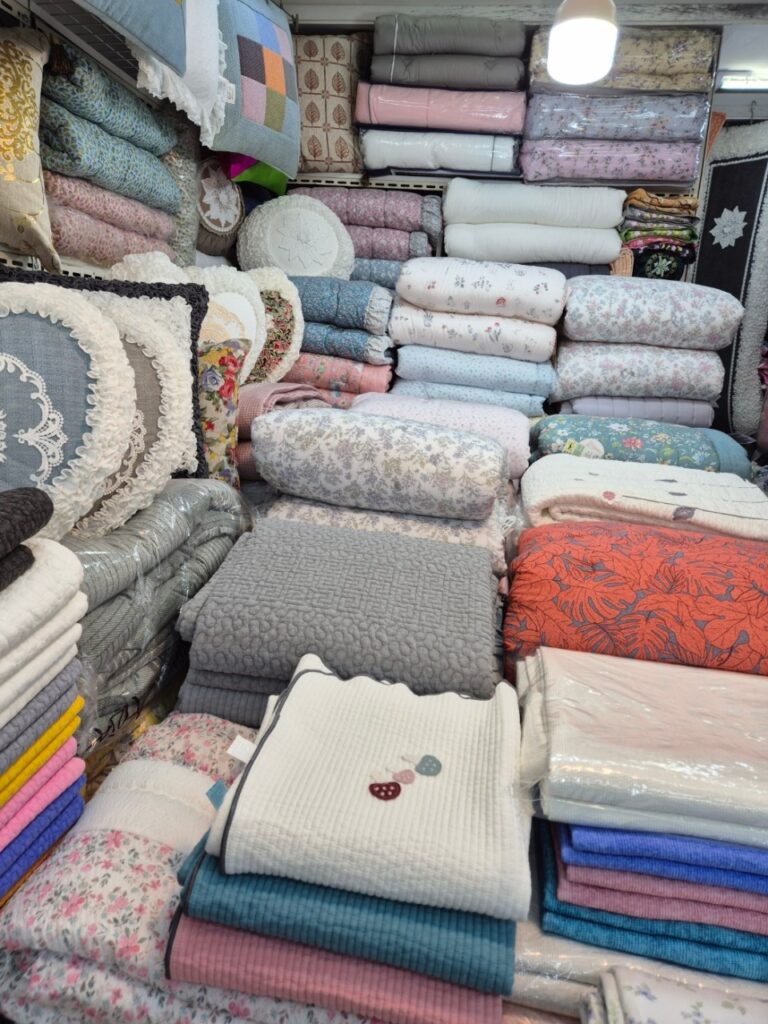 Why K-Bedding is the New Global Sensation: A Deep Dive into Gwangjang Market’s “K-Yibul” Phenomenon