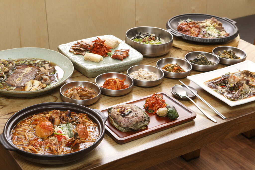 Yak-seon-jeongsik (약선정식)