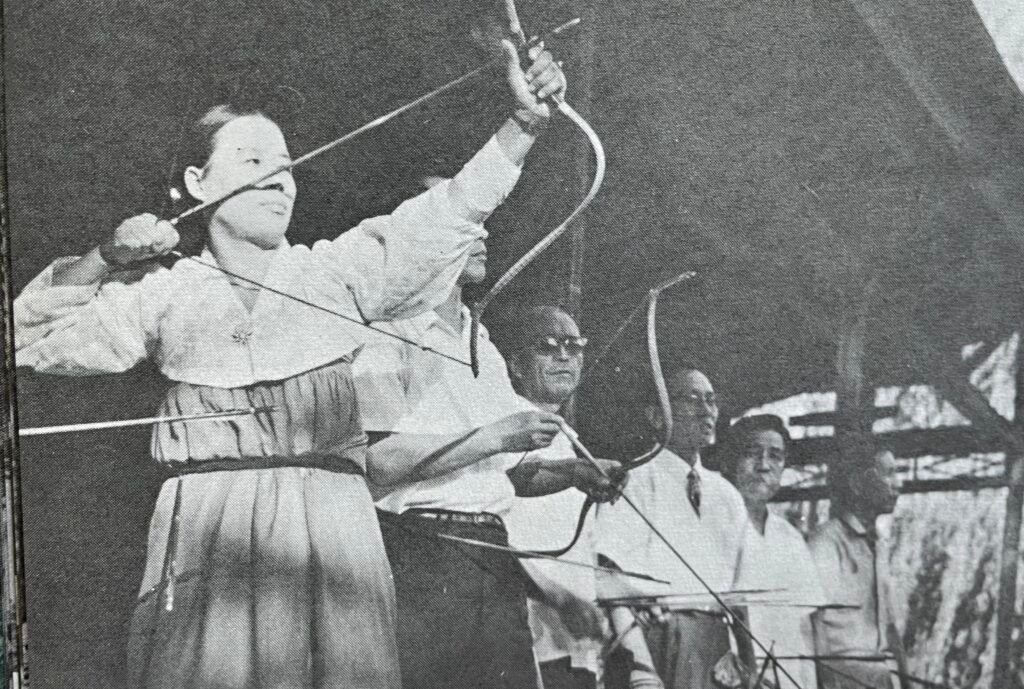 Korean traditional archery, Gukgung, Gakgung, Joseon Dynasty archery, Korean bow, Korean history, female archers, Olympic archery, Suwon Hwaseong Fortress, War of the Arrows