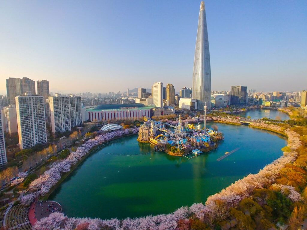 Guide to Lotte World & Lotte Tower