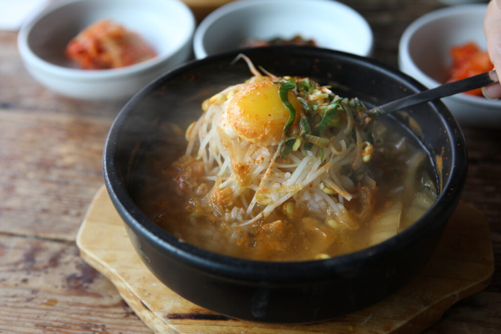Korean Gukbap Varieties: Best Soups and Where to Eat Them