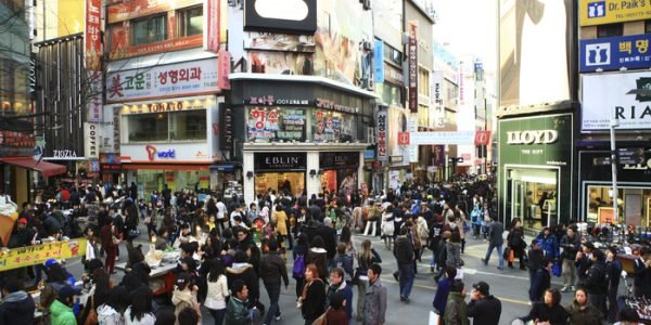 Seoul's Dynamic Tapestry: Tradition, Trend & Global Fusion