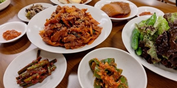 Jongno Bansanghoe Lunch menu Jeyuk set menu (stir-fried pork dish)