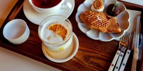 Tea and desserts of OnuYeowol Cafe