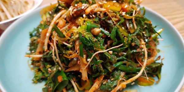 5 Korean Spring Greens You Can Forage Locally